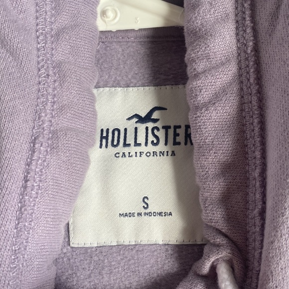 Hollister Purple Hoodie - Picture 2 of 3